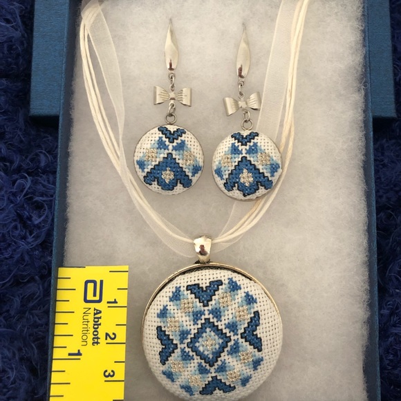 Hand made set necklace and earring - Picture 2 of 2